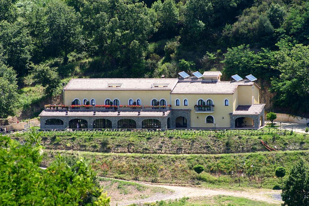 Agriturismo L'Arca Di Anna Brambilla 贝尔韦代雷 外观 照片